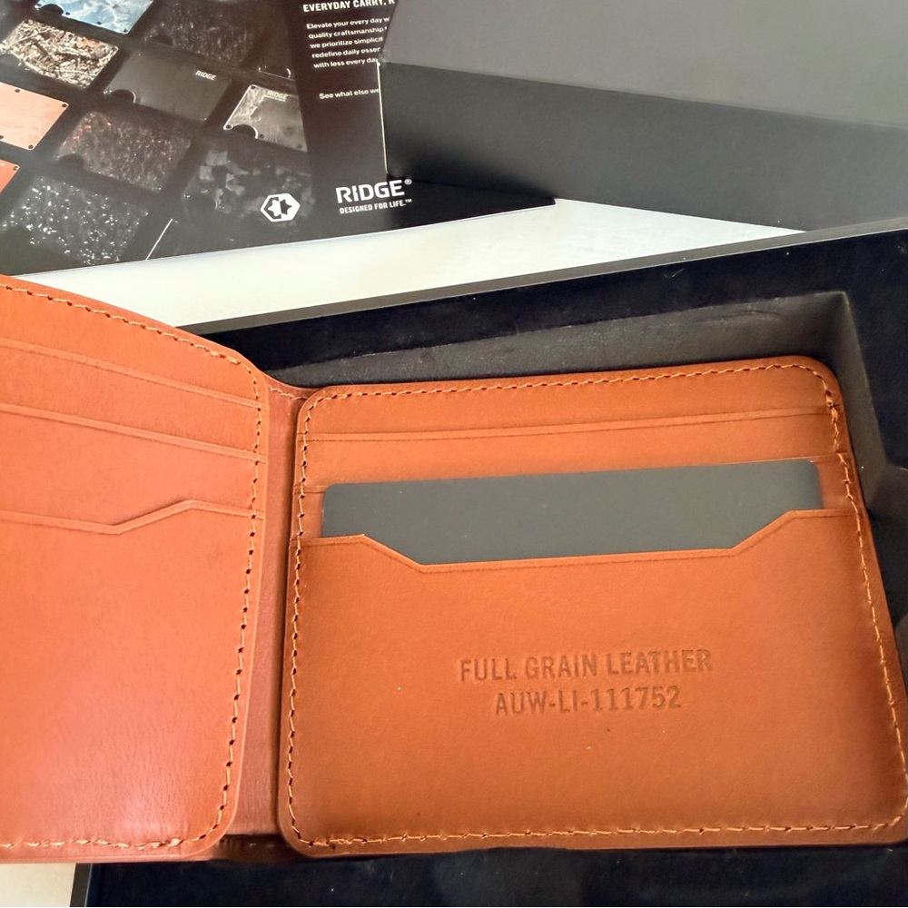 RIDGE Tobacco Brown Billfold Leather Wallet for Men - Picture 8 of 13